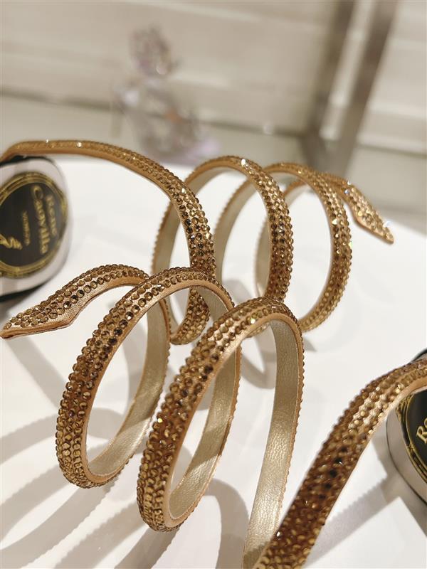 20243518425825 3402024